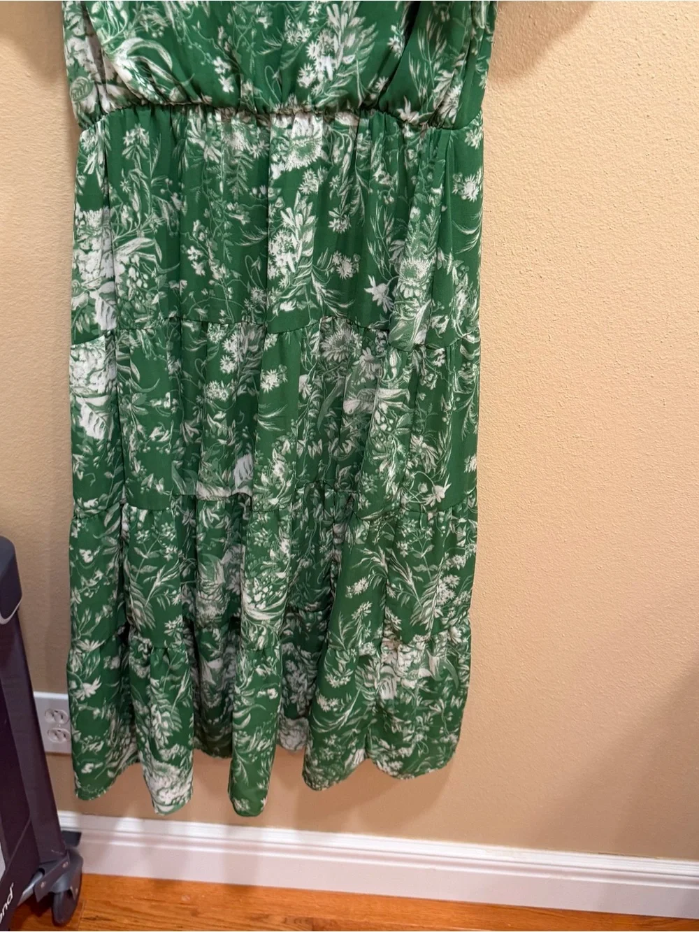 Abercrombie Green Floral V-Neck Tiered Maxi Dress Medium